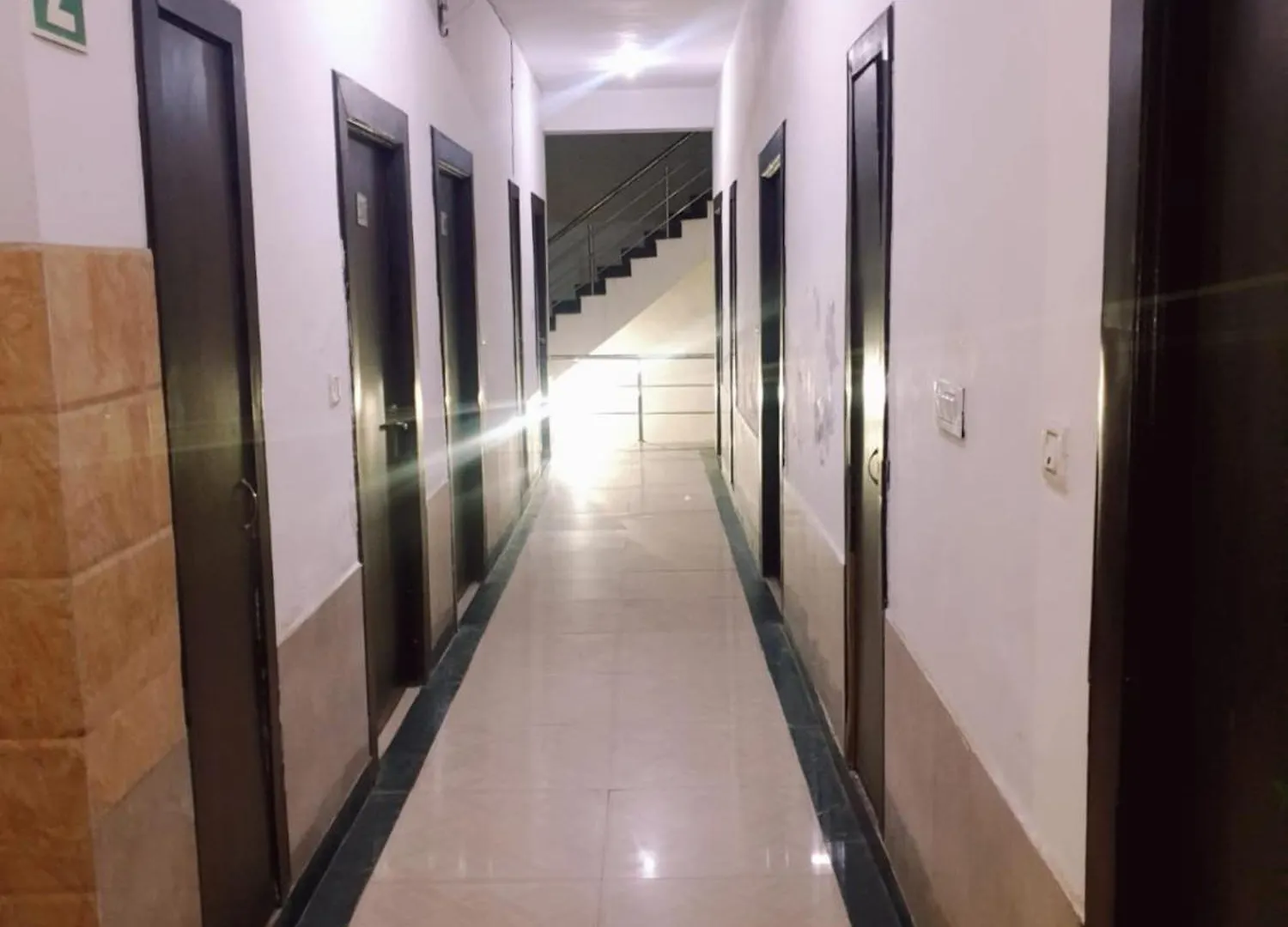 Agra Hotel# Prashant Palace - Near Taj Mahal -Free Wi-Fi And Parking Facilities - A Top Premium Hotel In Agra